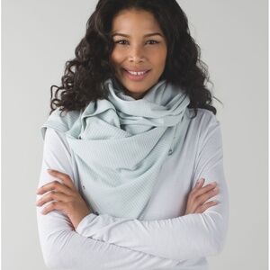 LULULEMON VINYASA SCARF * RULU - NWOT